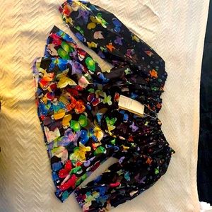NWT Butterfly lightweight bell sleeve blouse